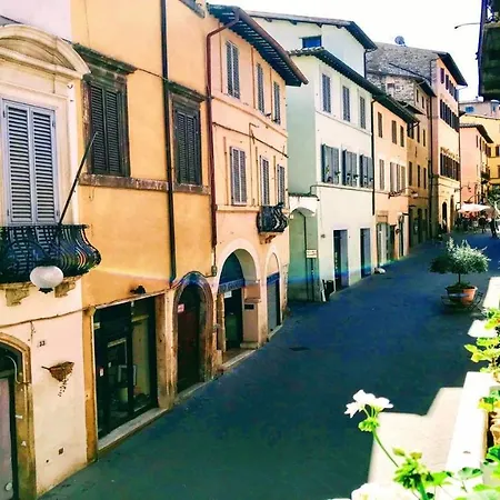 Contessa Grande/central Spoleto/sleeps 6 Apartamento Spoleto