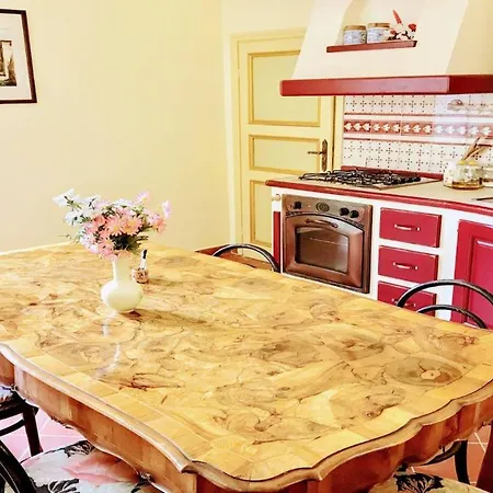 Contessa Grande/central Spoleto/sleeps 6 Apartamento