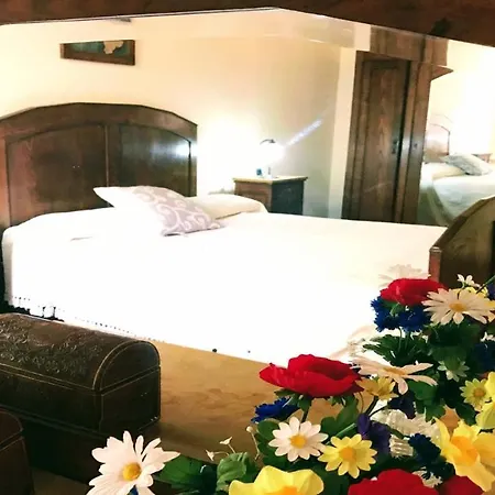 Contessa Grande/central Spoleto/sleeps 6 *