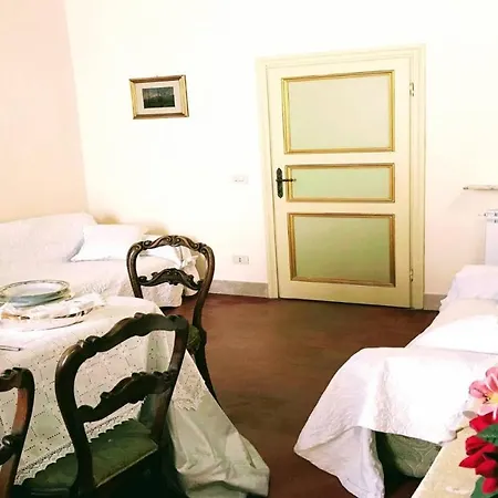 Contessa Grande/central Spoleto/sleeps 6 Apartamento