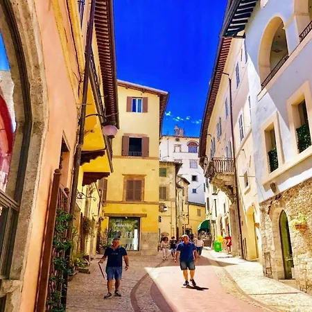 Apartamento Contessa Grande/central Spoleto/sleeps 6 *