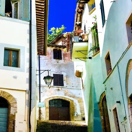 Contessa Grande/central Spoleto/sleeps 6 *