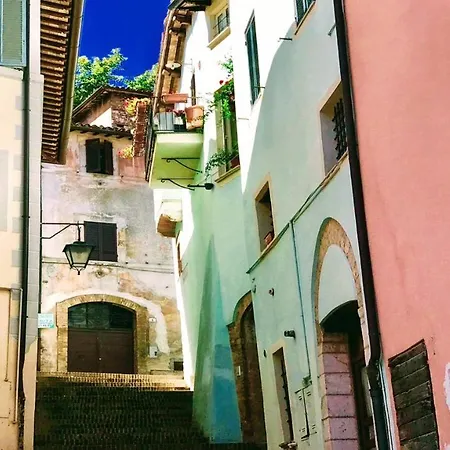 Apartment Contessa Grande/central Spoleto/sleeps 6 Spoleto