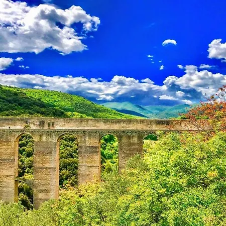 Contessa Grande/central Spoleto/sleeps 6 Spoleto
