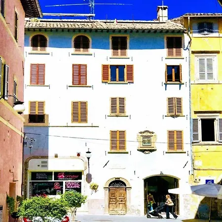 Contessa Grande/central Spoleto/sleeps 6 Apartamento