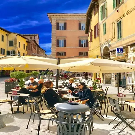 Contessa Grande/central Spoleto/sleeps 6 *